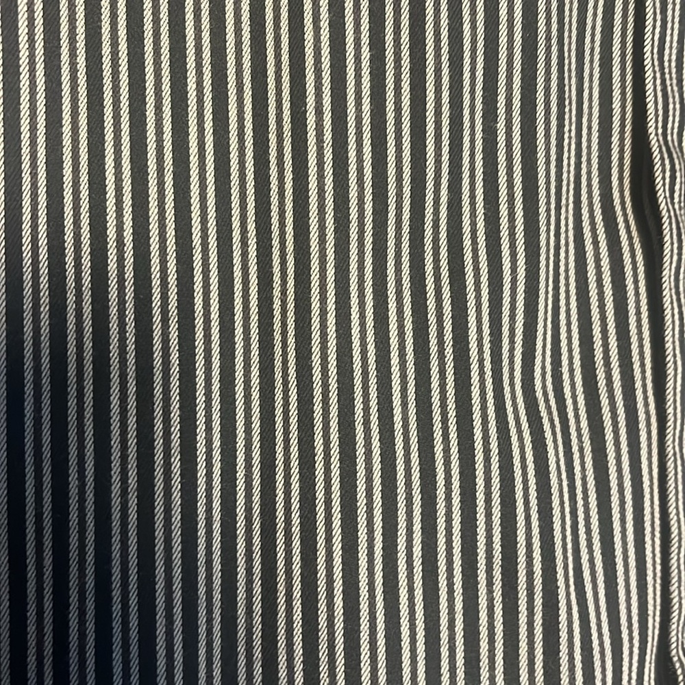 Van Husen Button Down, Black/Gray Stripes Size 17-17.5 XL (601) - Picture 6 of 9